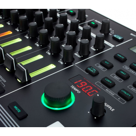 ROLAND TR8S AIRA Boîte à rythmes