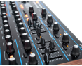 Novation PEAK sintetizzatore polifonico