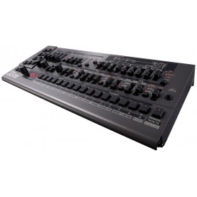 ROLAND JD-08 Synthétiseur compact avec sequencer