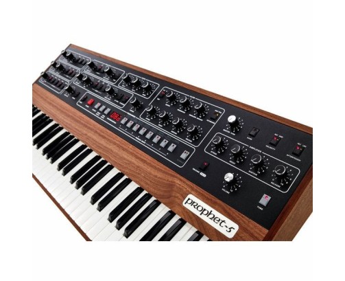 Sequential Prophet 5 Rev.4  Analogynthesizer