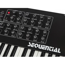 SEQUENTIAL PROPHET Rev2 8 Synthétiseur analogique